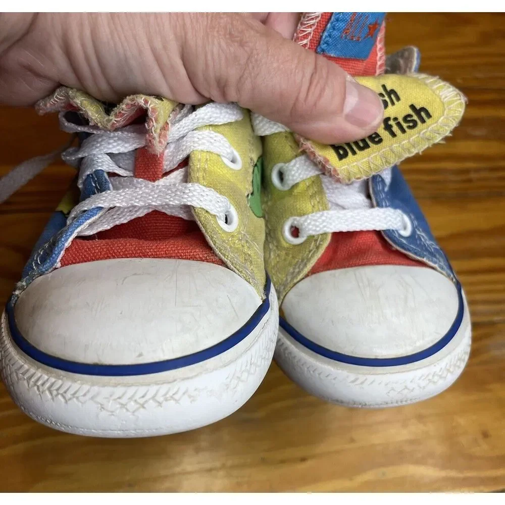 Converse Dr Suess‎ One Fish Two Fish Red Fish Blue Fish Kids Size 9